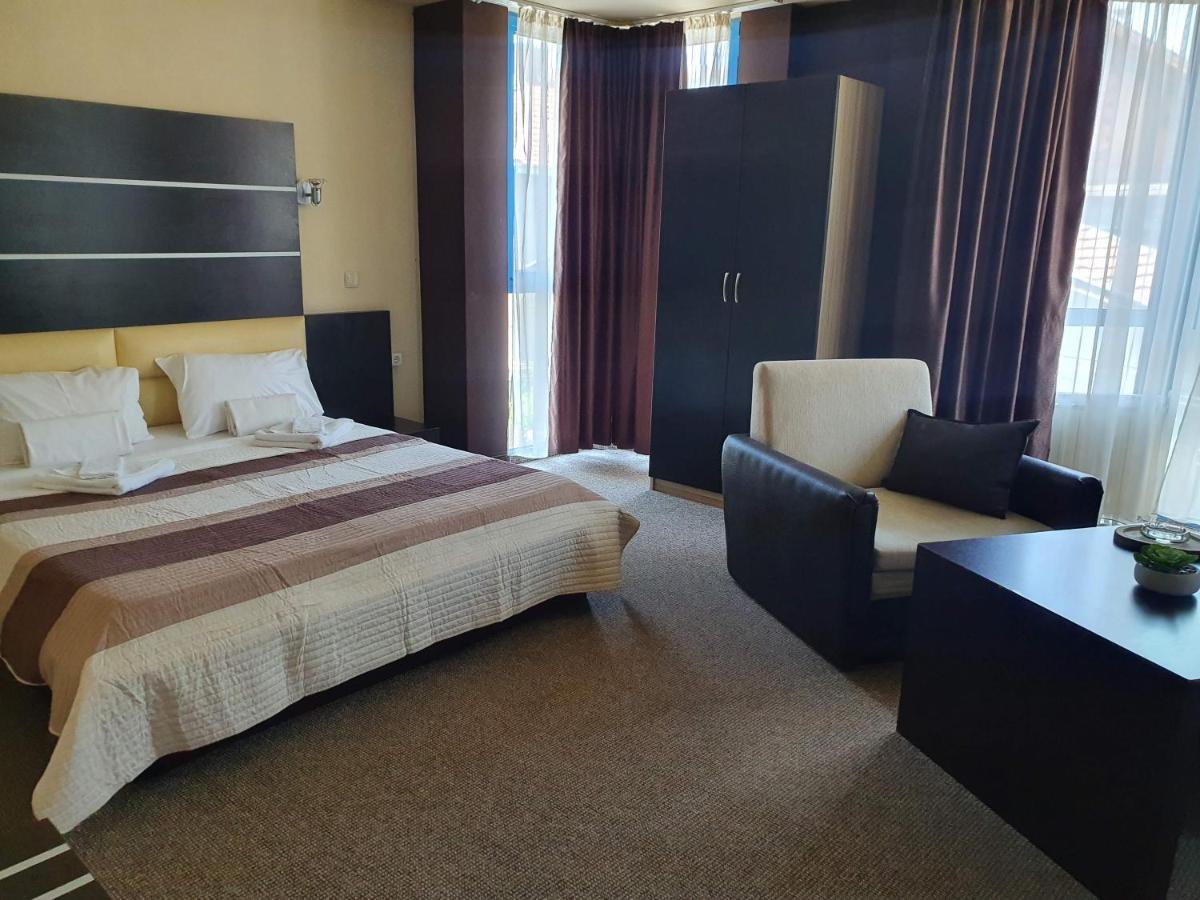 Хотел Европа Montana Extérieur photo