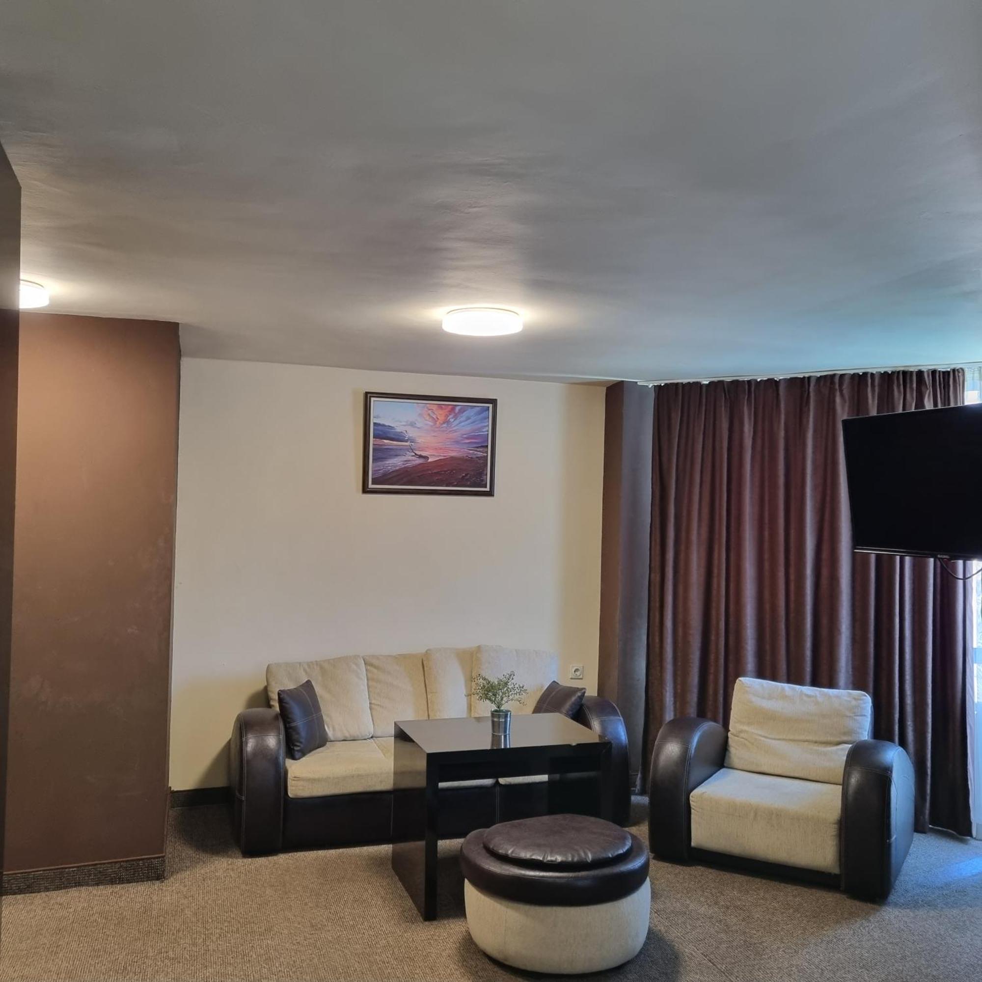 Хотел Европа Montana Extérieur photo